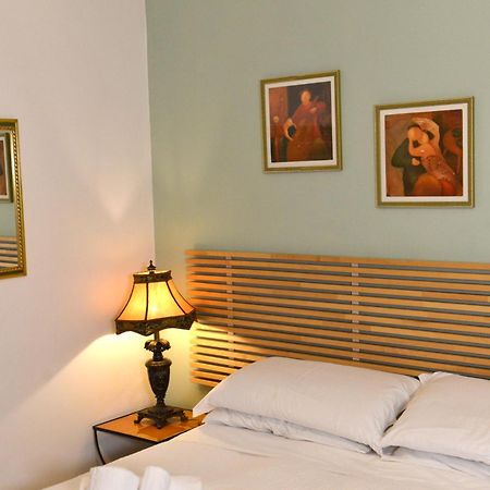 Residenza Del Turista Bed & Breakfast Катания Екстериор снимка