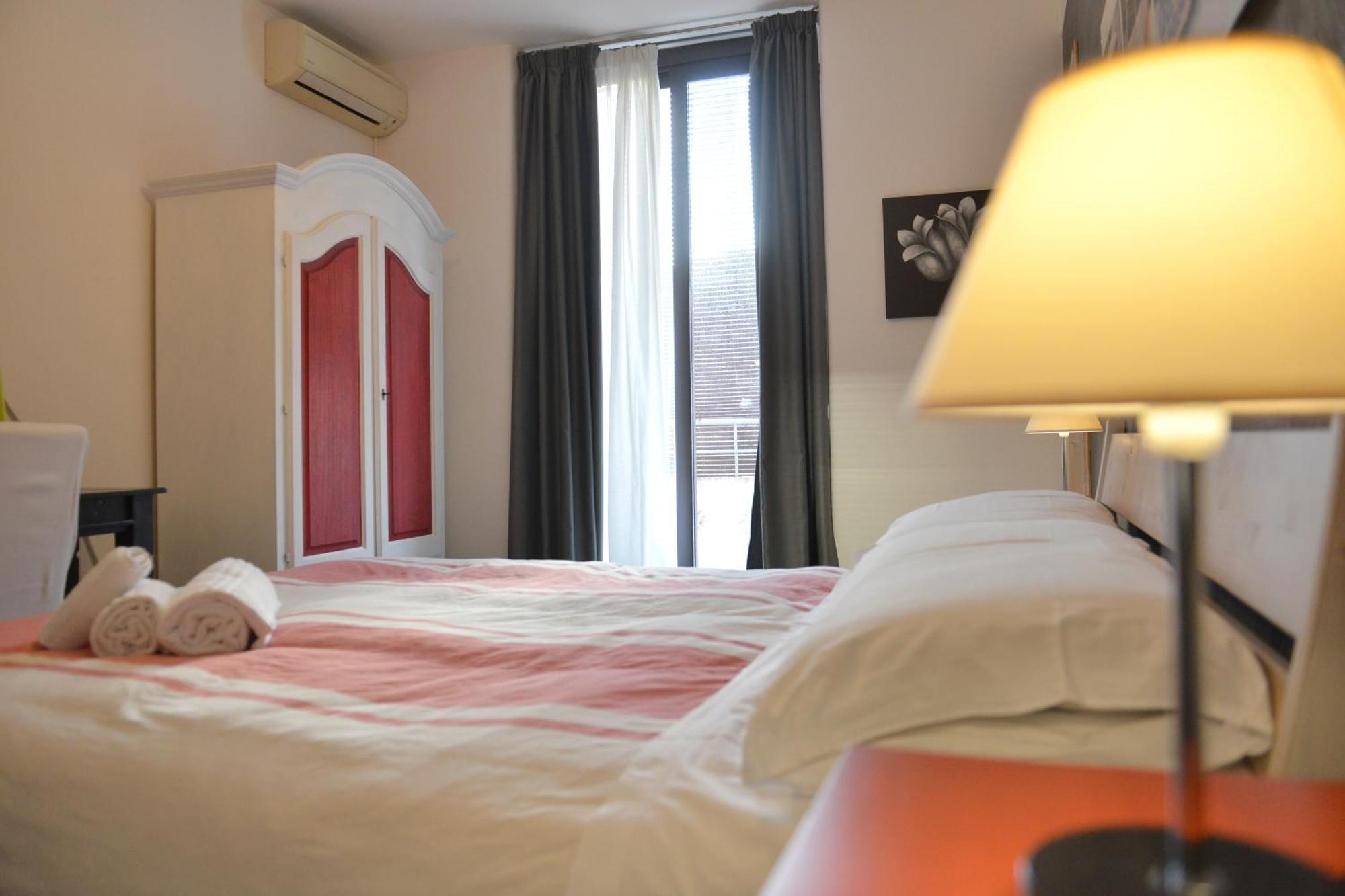 Residenza Del Turista Bed & Breakfast Катания Екстериор снимка