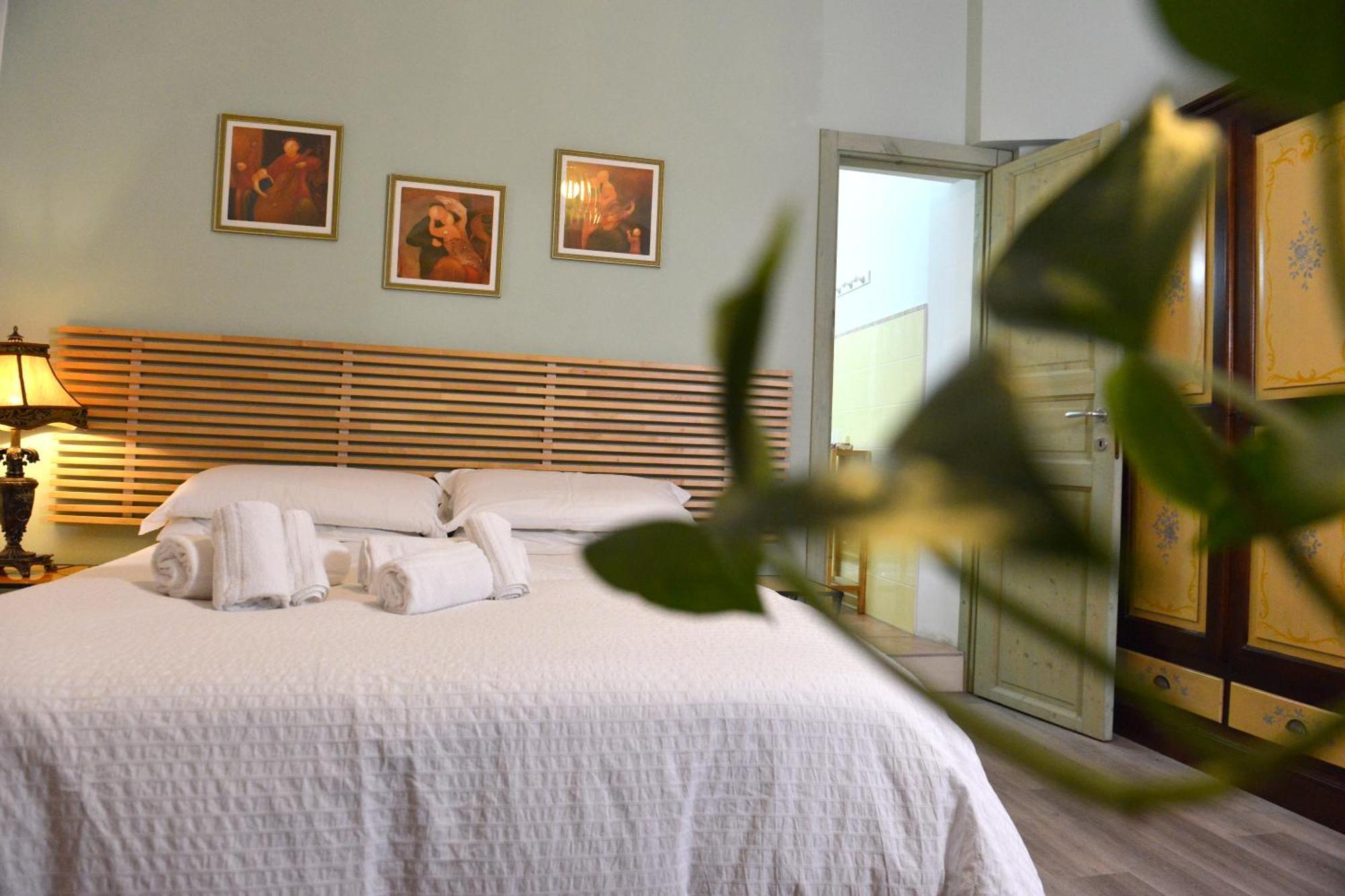 Residenza Del Turista Bed & Breakfast Катания Екстериор снимка